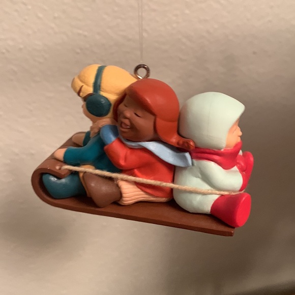 Hallmark KEEPSAKE Ornament WINTER FUN Original Box 1988 Christmas - Picture 3 of 9